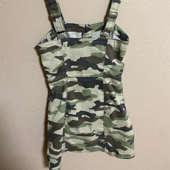 H&M zip up dress - Picture 2 of 3